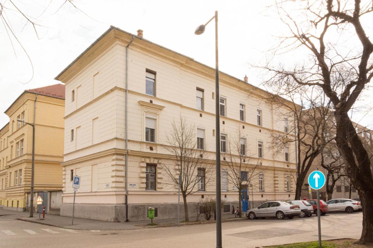 Center Apartman Szeged Exterior foto